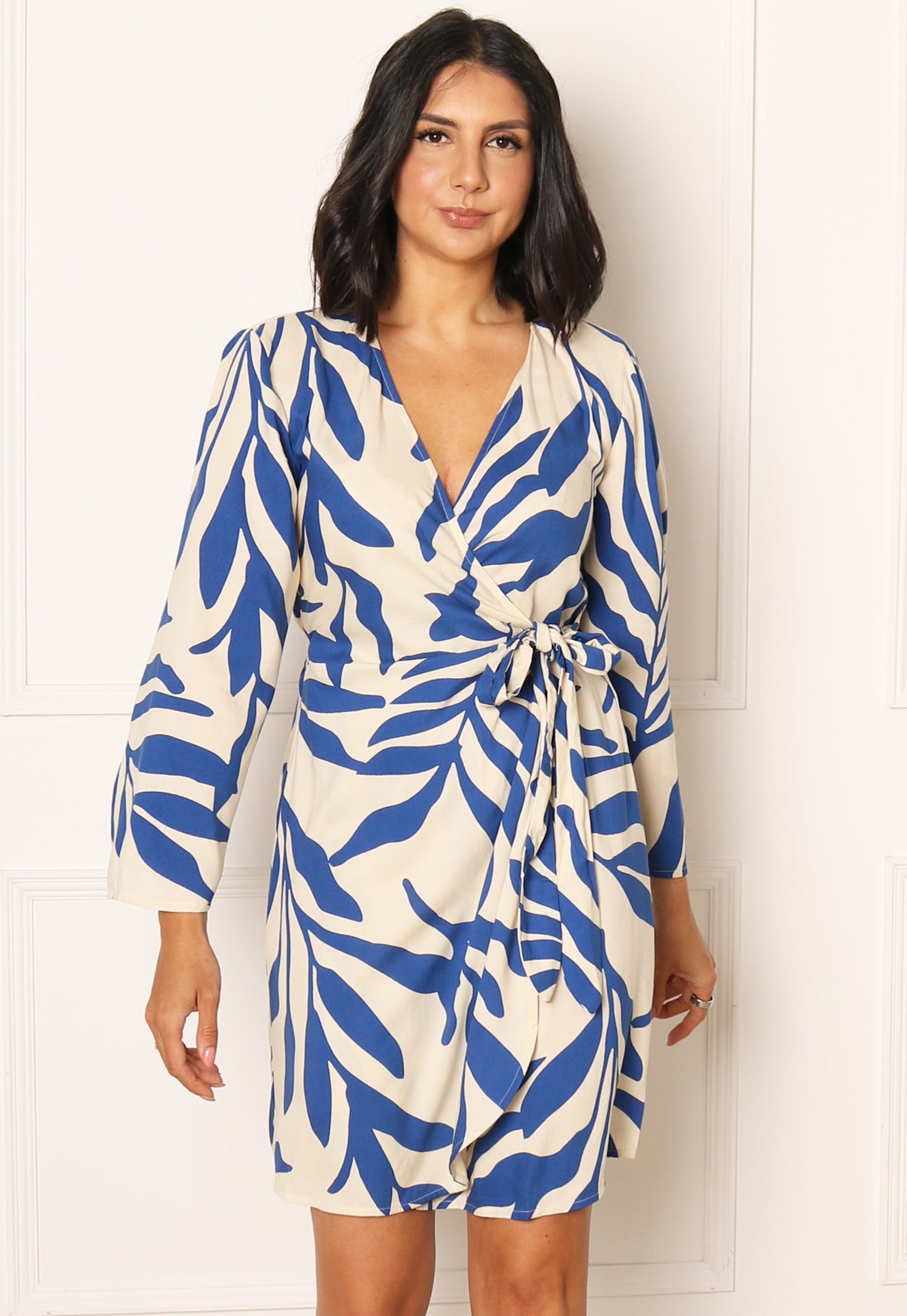 
                  
                    JDY Sezen Matisse Leaf Print Mini Wrap Dress in Cream & Blue - One Nation Clothing
                  
                
