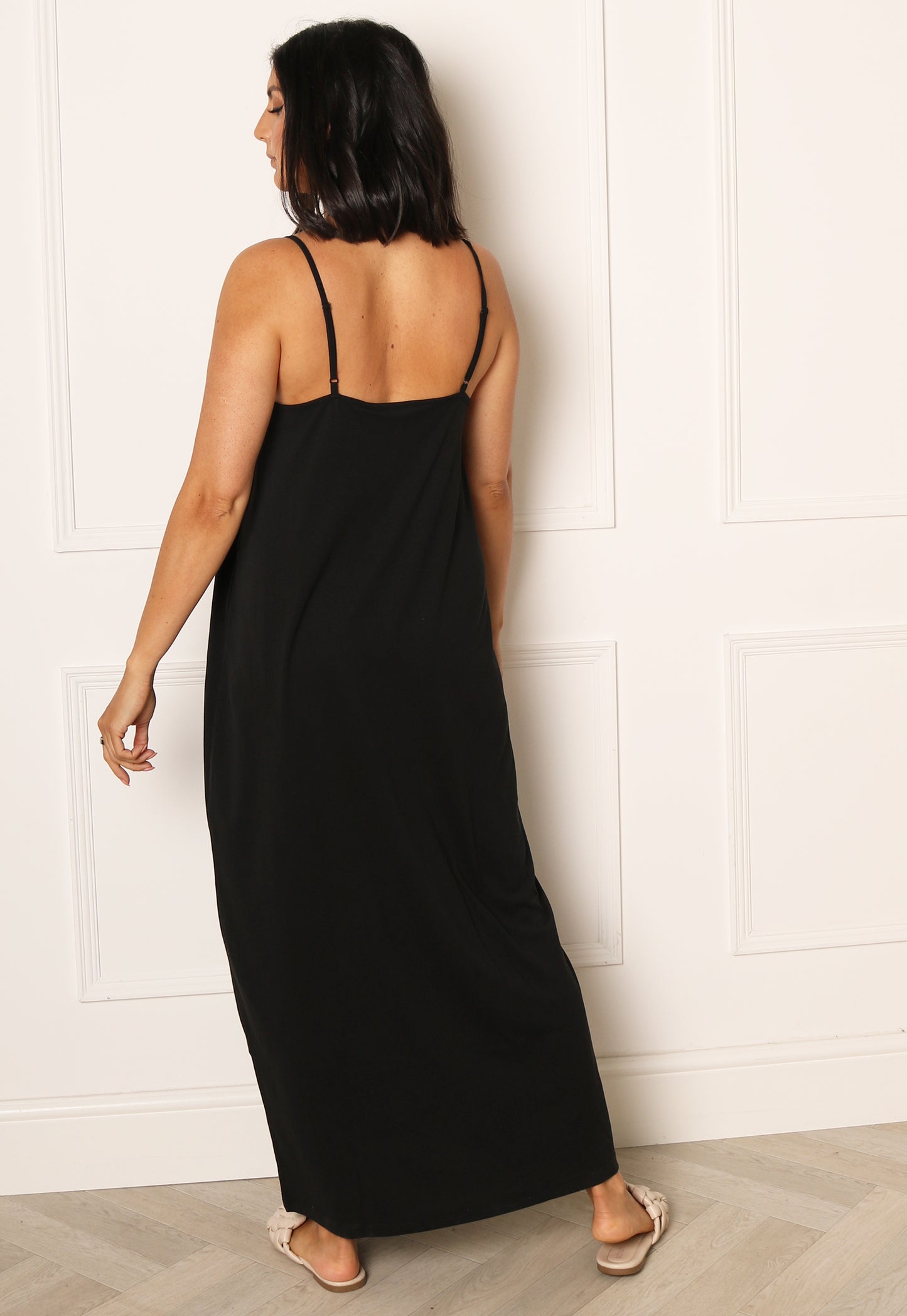 
                  
                    VERO MODA Luna Strappy Jersey Loose Fit Maxi Dress in Black - One Nation Clothing
                  
                