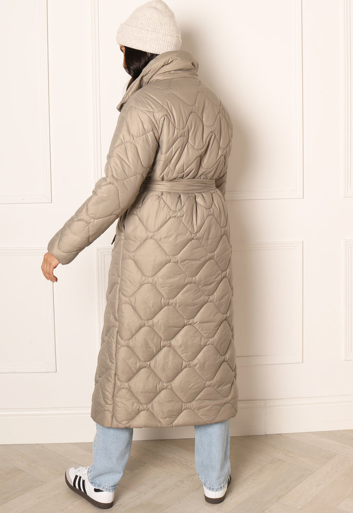 
                  
                    VERO MODA Astoria Onion Quilted Midi Jacket with High Neck & Belt in Soft Khaki - One Nation Clothing
                  
                