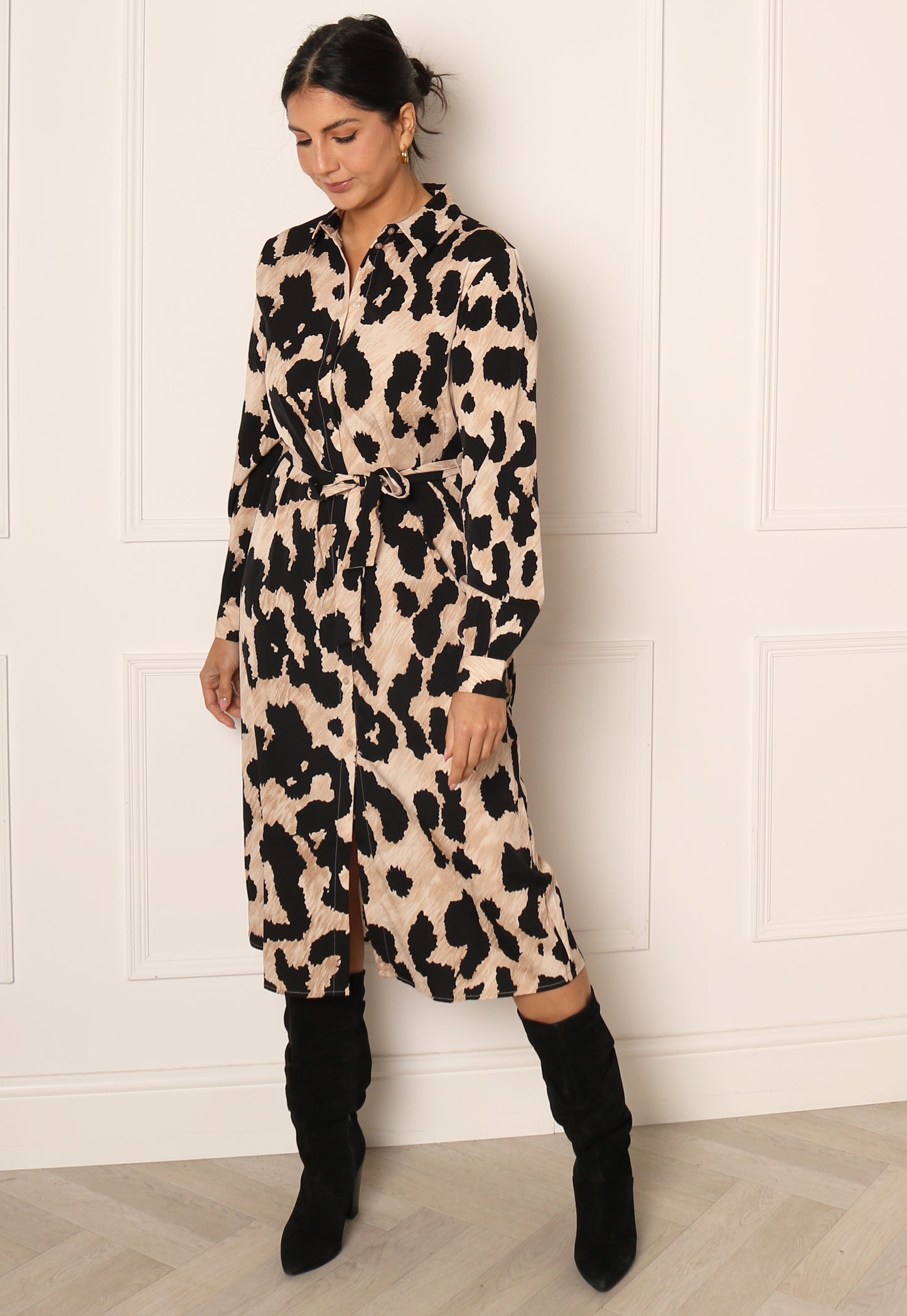 
                  
                    VILA Belina Leopard Print Midi Shirt Dress in Beige & Black Tones - One Nation Clothing
                  
                