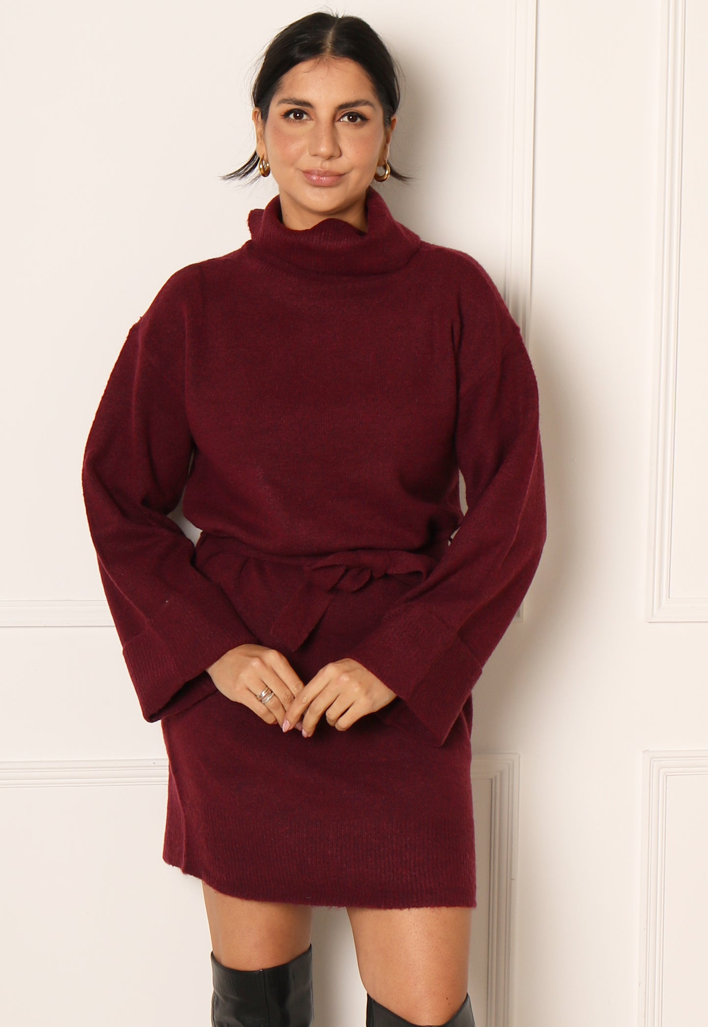 
                  
                    VILA Rolfie Long Sleeve Rollneck Belted Mini Jumper Dress in Wine - One Nation Clothing
                  
                