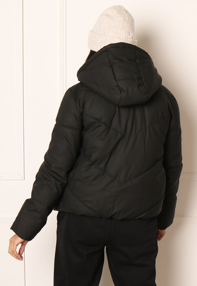 
                  
                    JDY Arnhem Water Repellent Quilted Short Hooded Puffer Jacket in Black - One Nation Clothing
                  
                