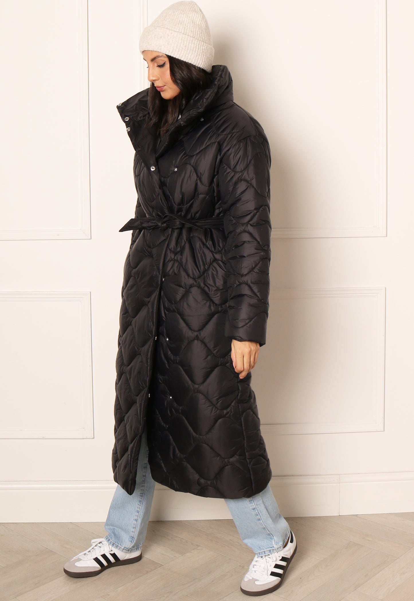 
                  
                    VERO MODA Astoria Onion Quilted Midi Jacket with High Neck & Belt in Black - One Nation Clothing
                  
                