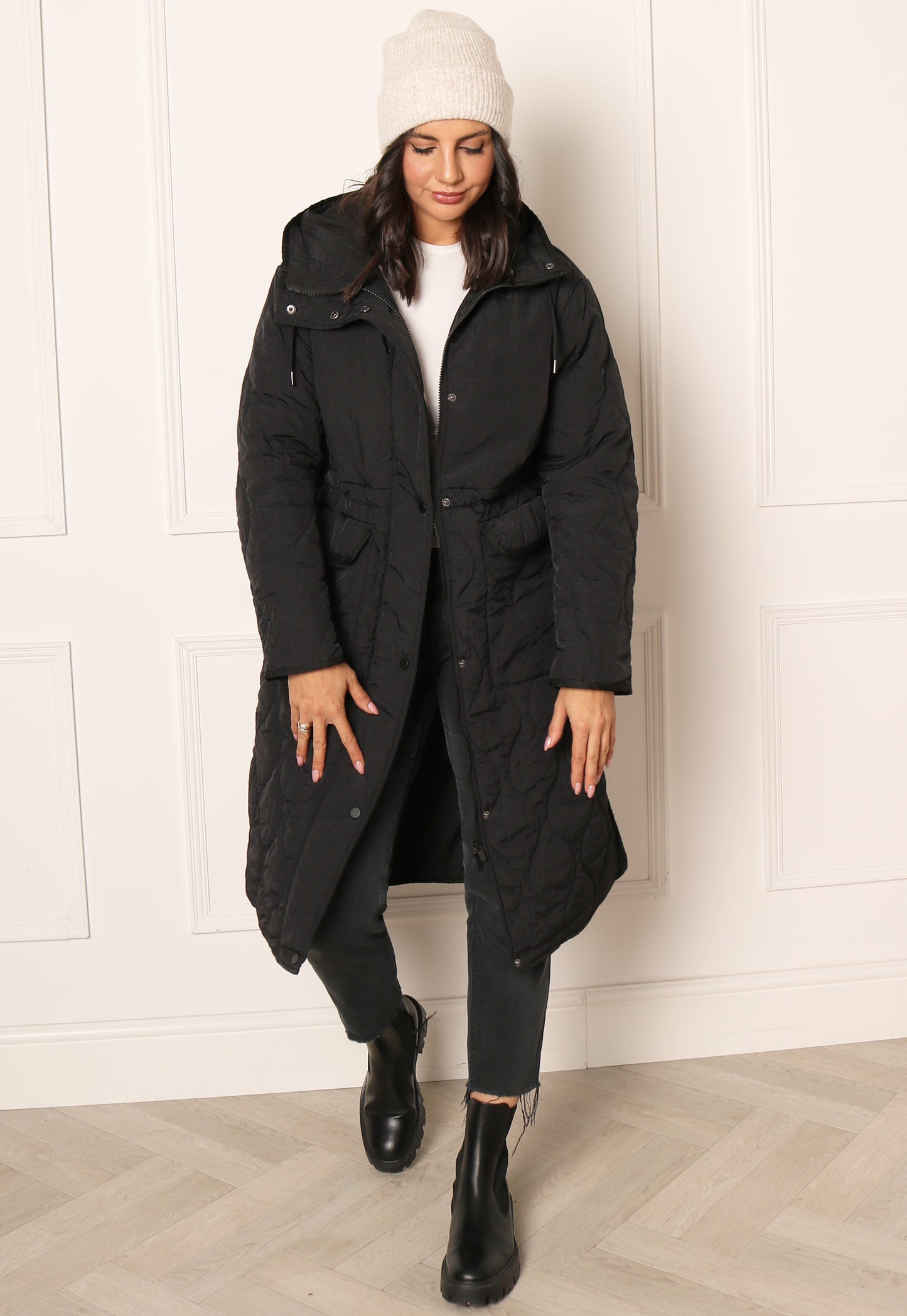 
                  
                    VILA Pura Onion Quilted Midi Puffer Coat with Tie Waist in Black - One Nation Clothing
                  
                