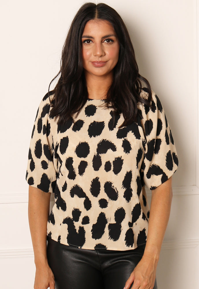 
                  
                    JDY Jill Leopard Print Blouse Top with Three Quarter Sleeves in Beige & Black - One Nation Clothing
                  
                