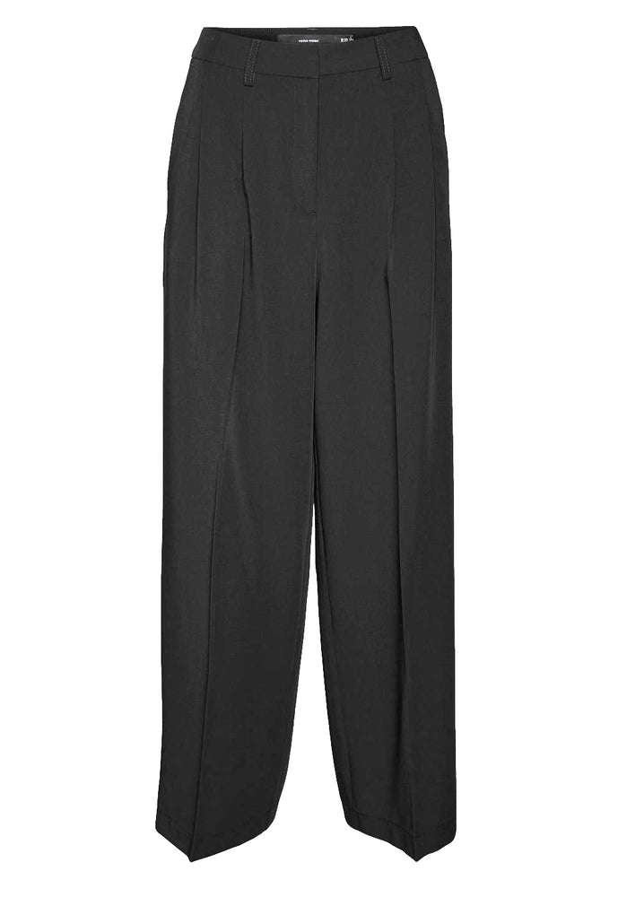 VERO MODA Zelda Wide Leg Relaxed Dad Trousers in Black - One Nation Clothing