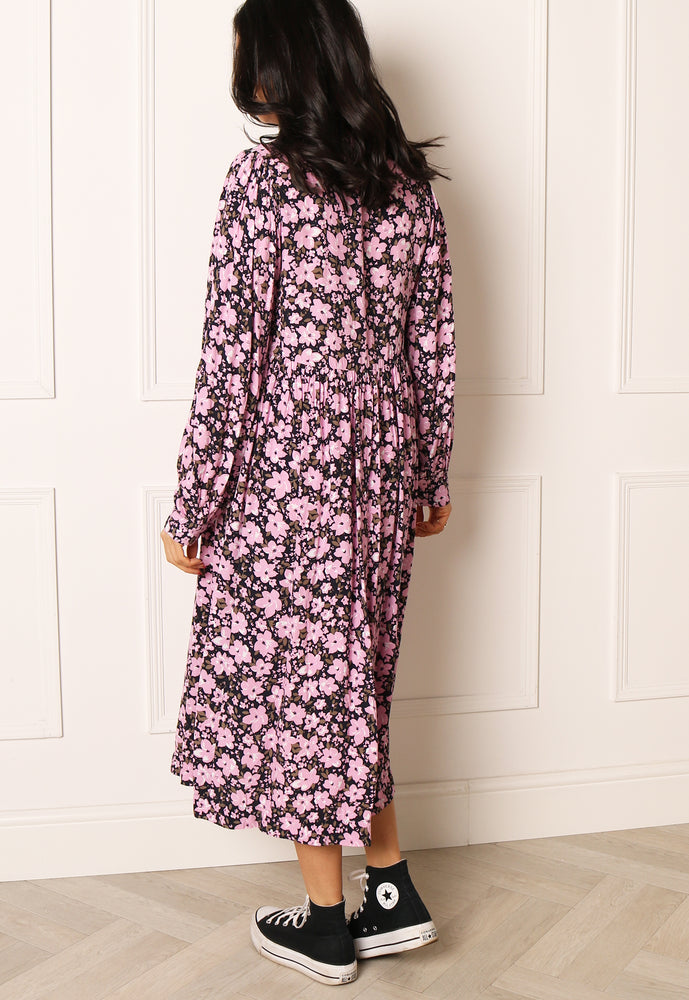 
                  
                    PIECES Athena Floral Smock Midi Dress in Black & Pink - One Nation Clothing
                  
                