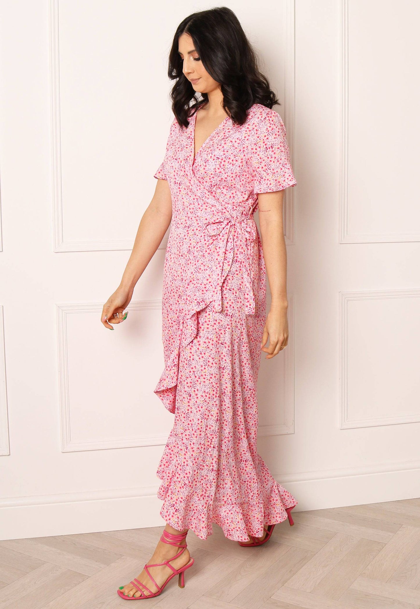 Opdage feminin slap af VERO MODA Henna Ditsy Floral Print Maxi Frill Wrap Dress in Pink | One  Nation Clothing VERO MODA Henna Ditsy Floral Print Maxi Frill Wrap Dress in  Pink