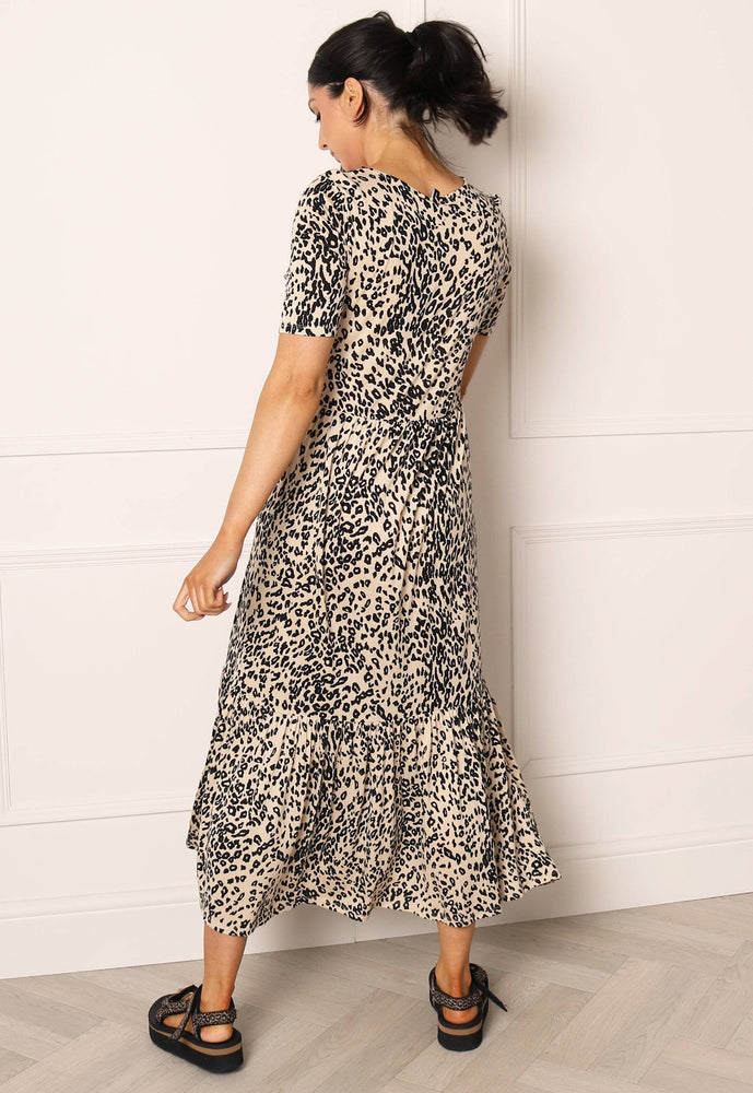 
                  
                    VERO MODA Mitsi Leopard Print Tiered Jersey Midi Summer Dress in Beige & Black - One Nation Clothing
                  
                
