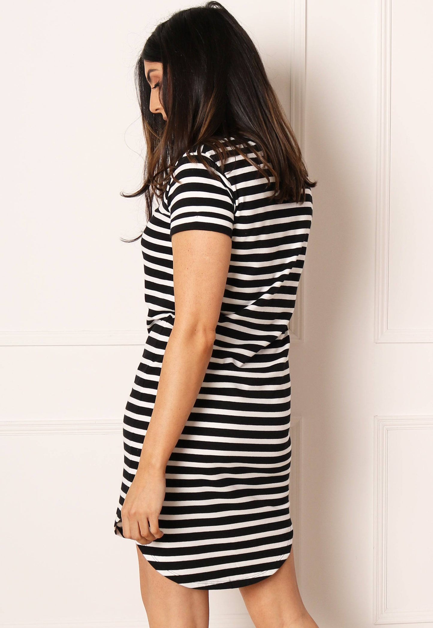 
                  
                    JDY Stripe T-shirt Summer Dress with Curve Hem in Black & White - One Nation Clothing
                  
                