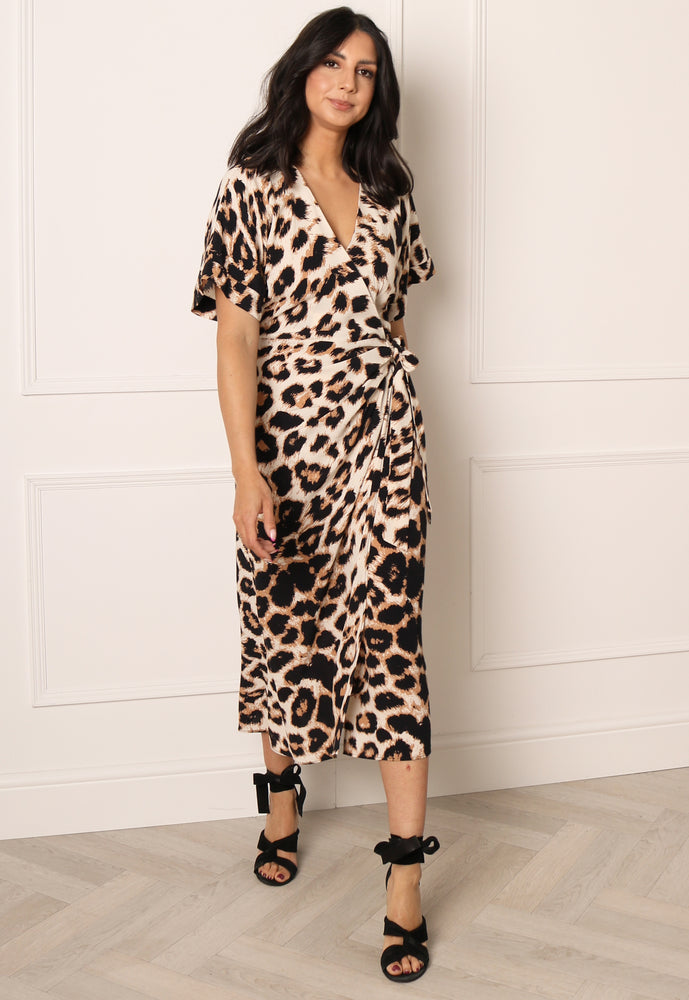 
                  
                    VERO MODA Ulina Leopard Print Wrap Midi Dress in Brown & Black - One Nation Clothing
                  
                