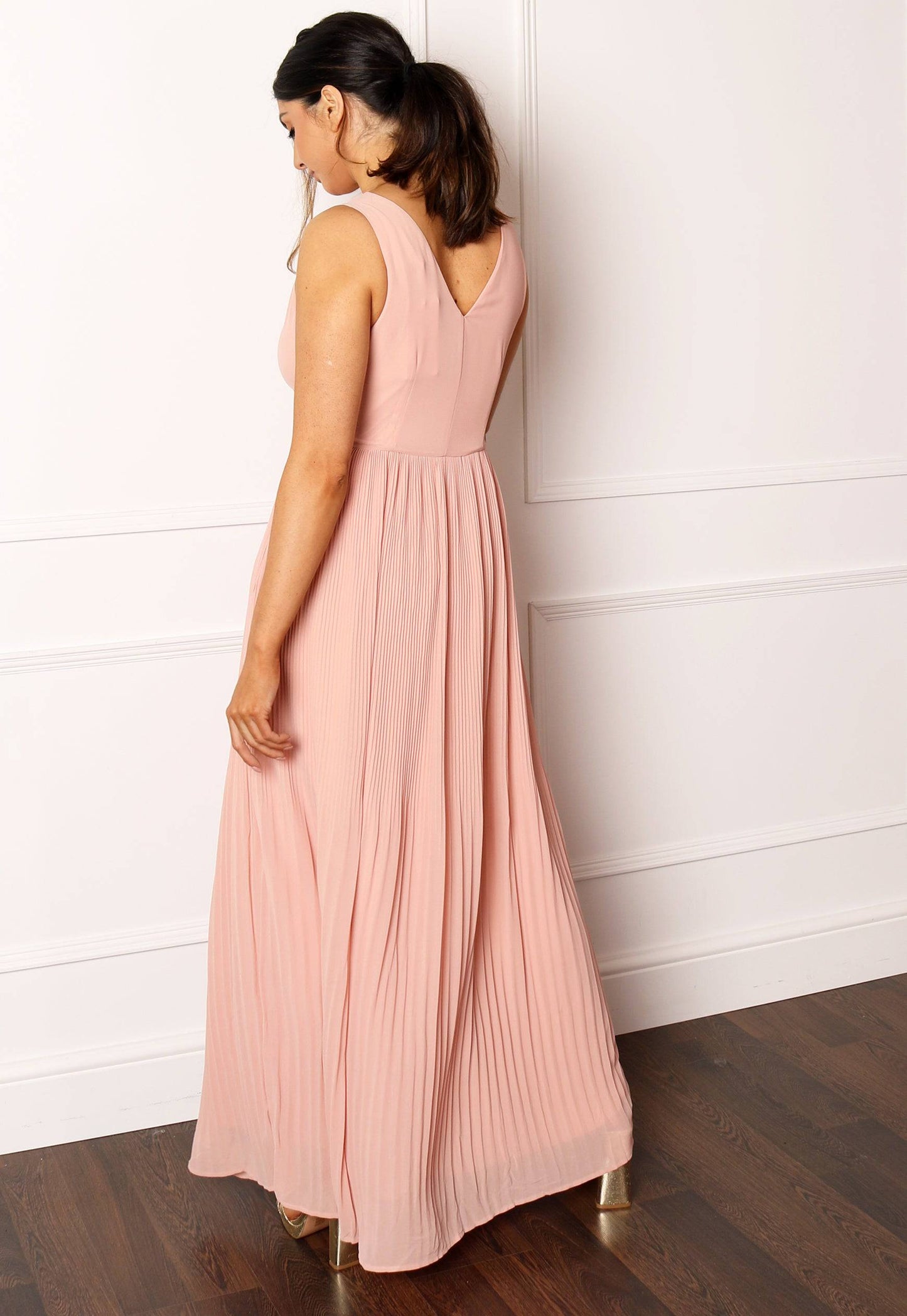 
                  
                    VILA Cowl Neck Pleated Maxi Dress in Dusky Pink - One Nation Clothing
                  
                