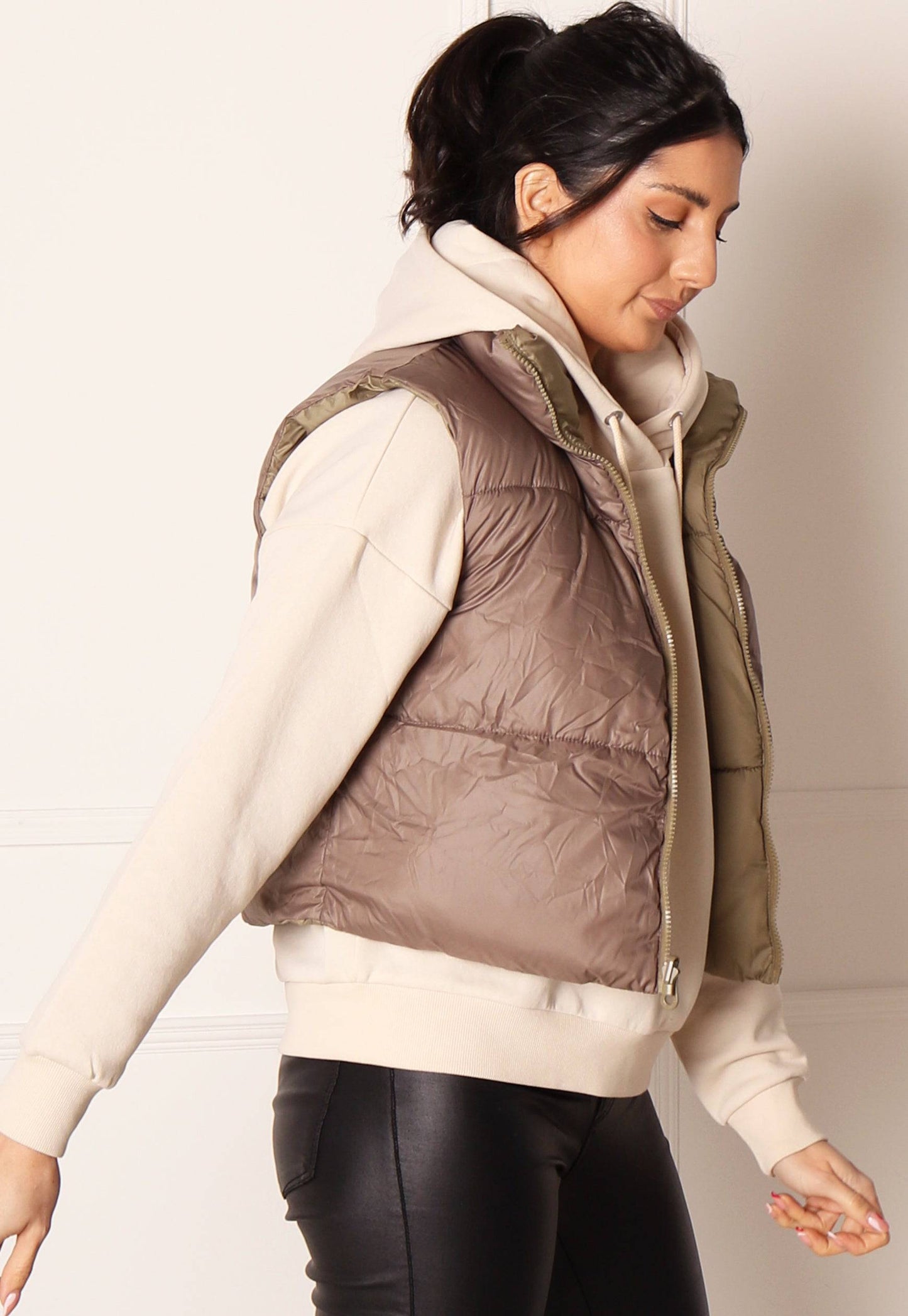 
                  
                    ONLY Ricky Reversible Cropped Puffer Gilet in Khaki - One Nation Clothing
                  
                
