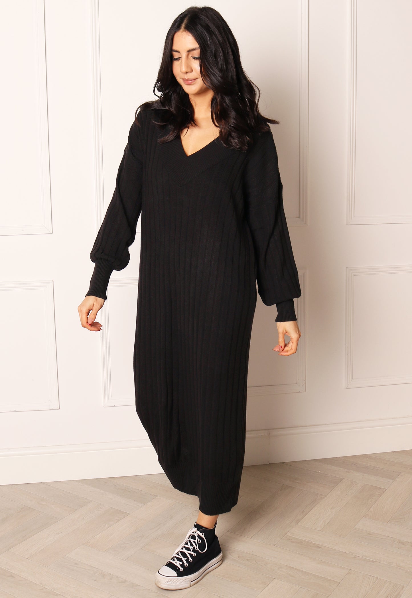 ONLY Tessa Long Sleeve V Neck Ribbed Midi Jumper Dress in Black | One  Nation Clothing ONLY Tessa Long Sleeve V Neck Ribbed Midi Jumper Dress in  Black