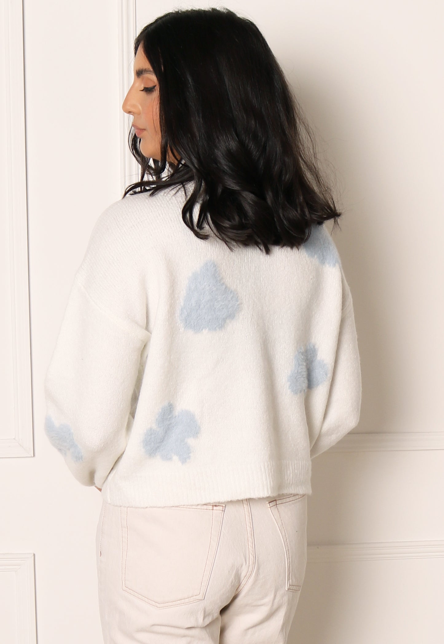 
                  
                    PIECES Ana Fluffy Knit Cloud Jumper in White - One Nation Clothing
                  
                