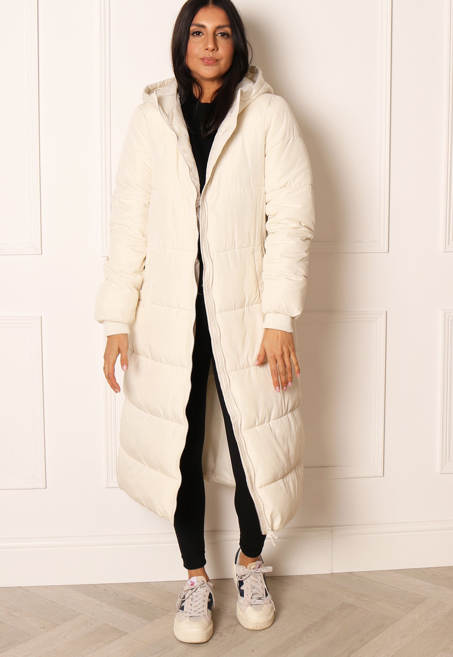 
                  
                    PIECES Bee Midi Longline Hooded Padded Puffer Coat in Cream - One Nation Clothing
                  
                