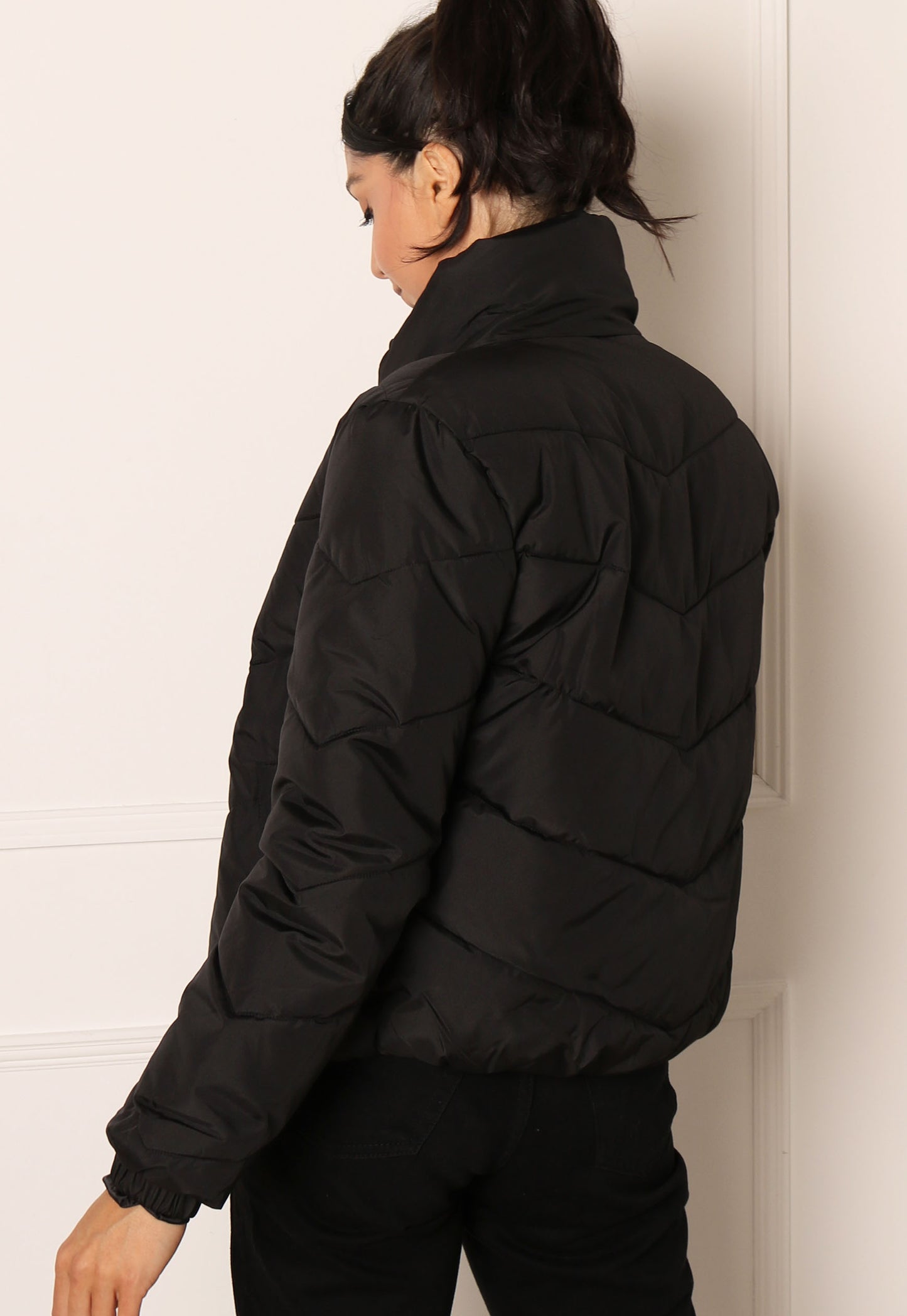 
                  
                    JDY Finno Short Padded Puffer Jacket in Black - One Nation Clothing
                  
                