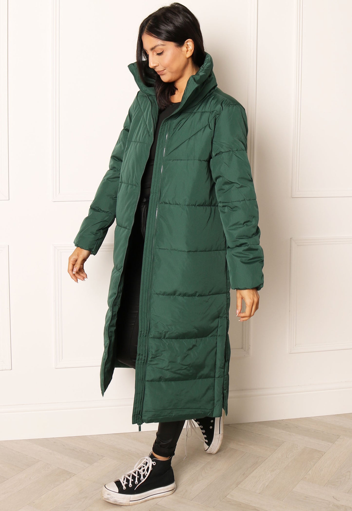 
                  
                    VILA Nilly Longline Midi Padded Puffer Coat with Funnel Neck in Bottle Green - One Nation Clothing
                  
                