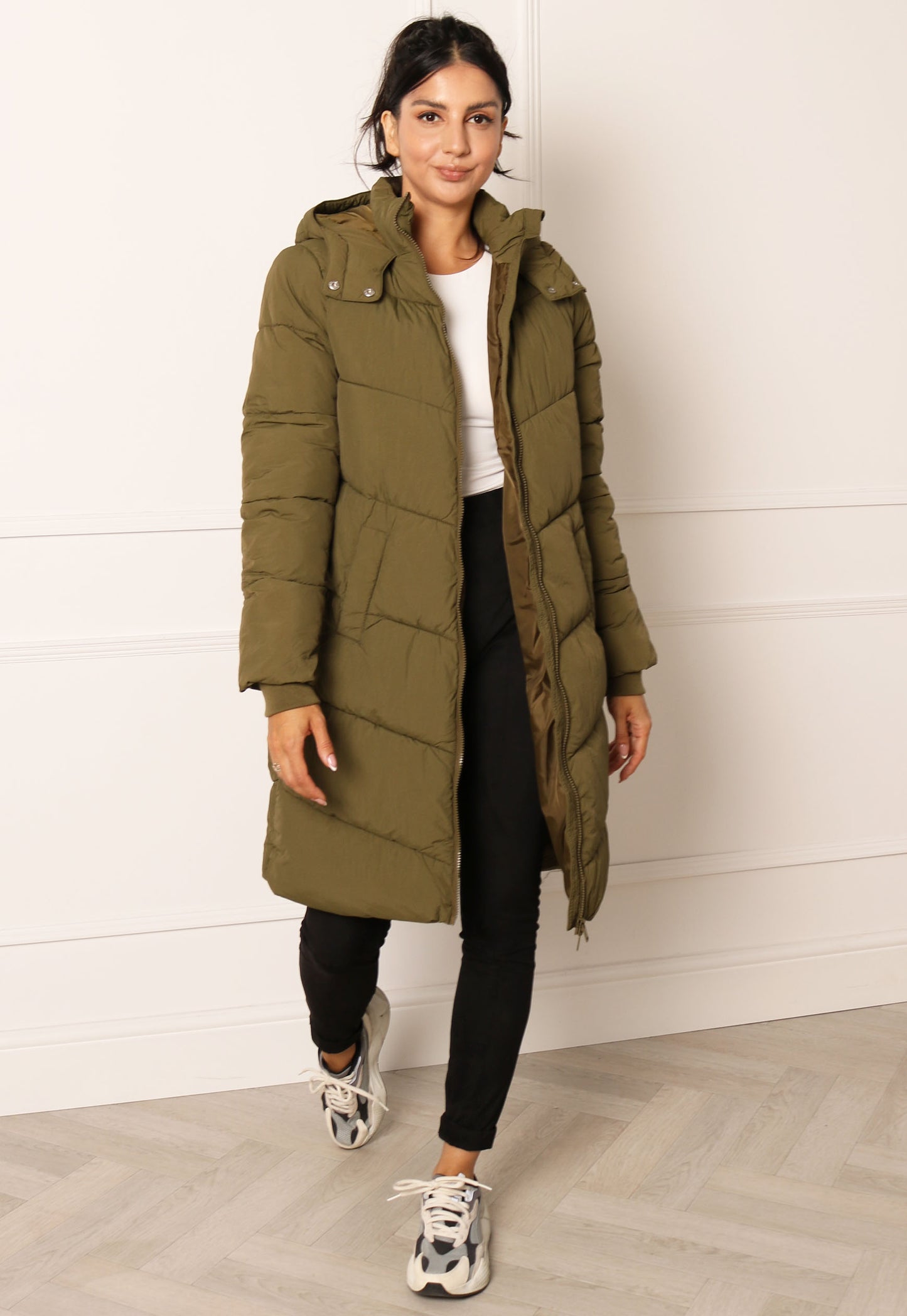 
                  
                    PIECES Jamilla Chevron Quilted Longline Hooded Puffer Coat in Khaki - One Nation Clothing
                  
                
