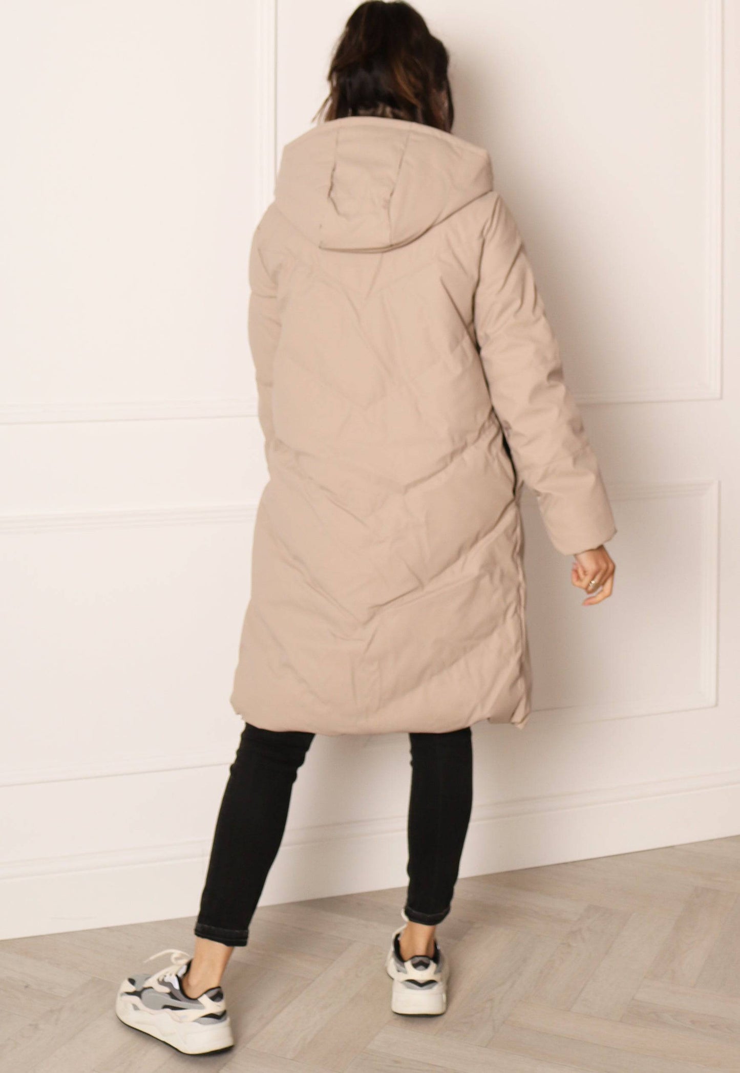 
                  
                    JDY Ulrikka Water Repellent Quilted Long Hooded Puffer Coat in Beige - One Nation Clothing
                  
                