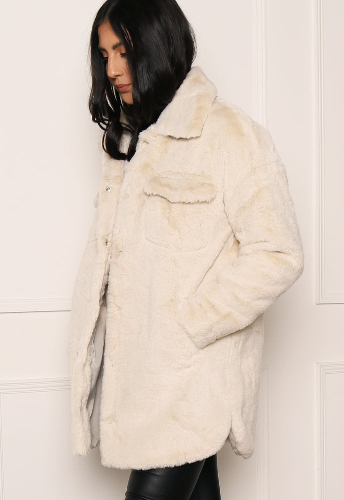 
                  
                    ONLY Vida Oversized Faux Fur Trucker Long Shacket Coat in Cream - One Nation Clothing
                  
                