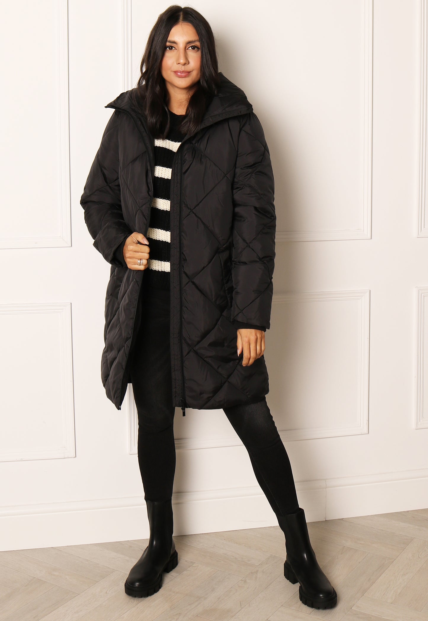 
                  
                    VILA Adaya Diamond Quilted Longline Puffer Coat with Funnel Neck in Black - One Nation Clothing
                  
                