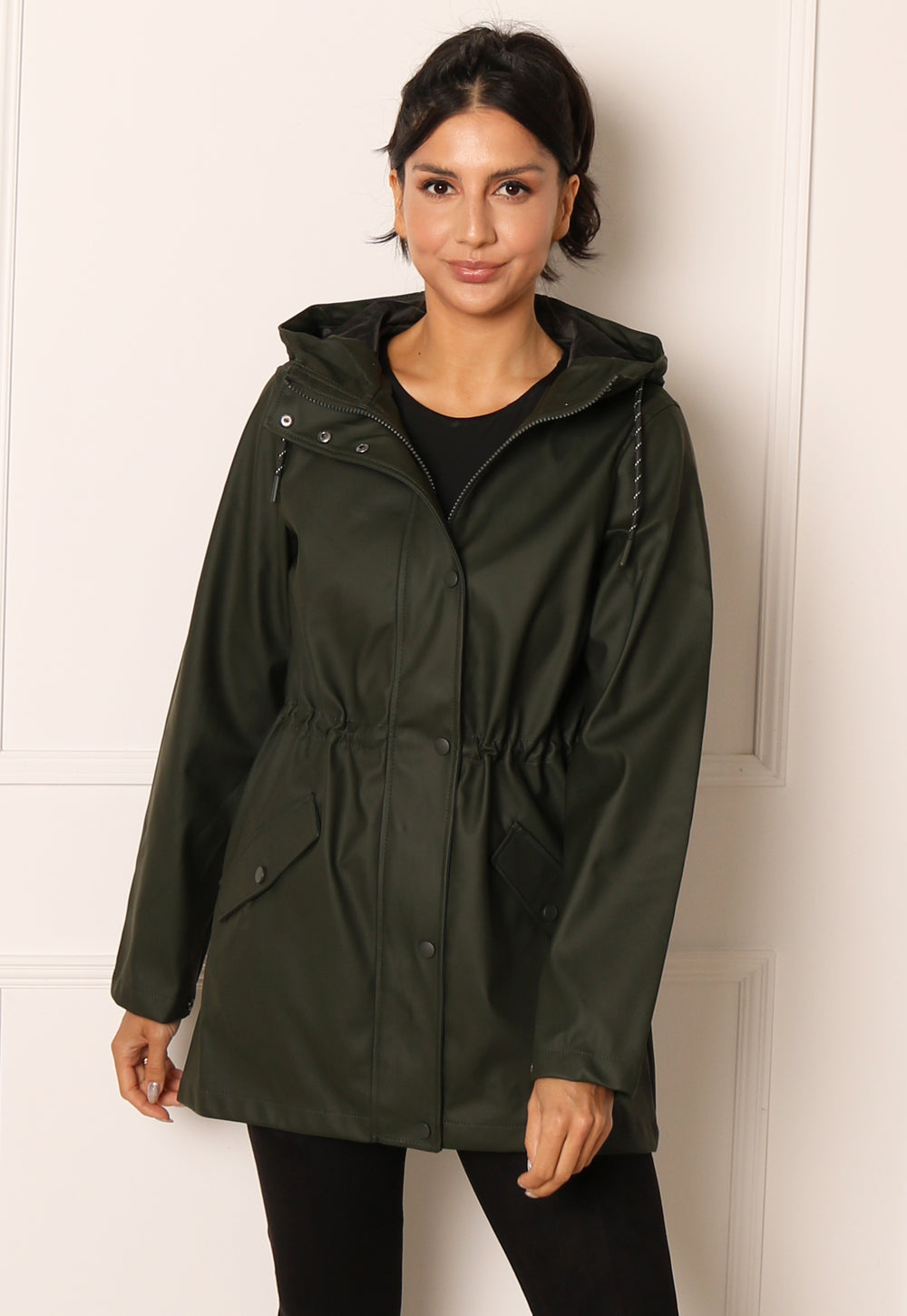 VERO MODA Lou Rubberised Matte Hooded Raincoat Mac in Khaki | One Clothing MODA Khaki Green Matte Hooded Waterproof Raincoat Anorak