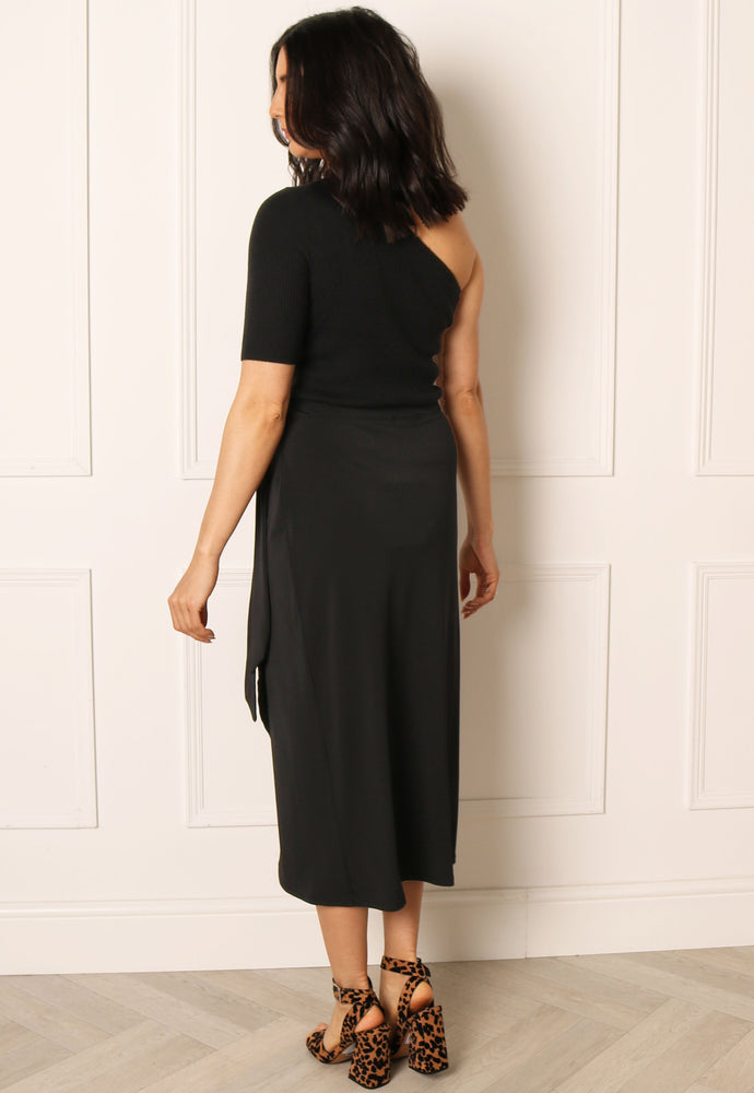 
                  
                    VERO MODA Fran Classic Jersey Midi Wrap Skirt in Black - One Nation Clothing
                  
                