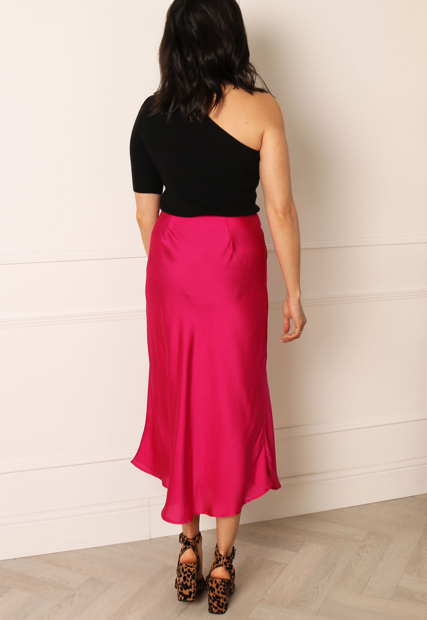 
                  
                    VERO MODA Heart Bias Cut Satin Midi Slip Skirt in Fuchsia Pink - One Nation Clothing
                  
                